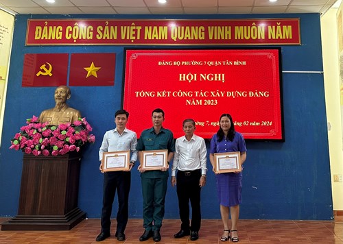 Chúc mừng tập thể Chi bộ trường Mầm non Tuổi Xanh đạt thành tích xuất sắc trong công tác phát triển Đảng viên năm 2023