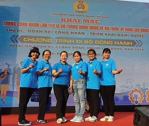 Trường MN Tuổi Xanh tham gia chương trình Đi Bộ Đồng Hành do LĐLĐ quận Tân Bình tổ chức.