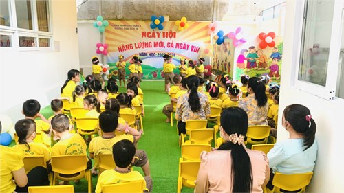 Trường Mầm non 2B tổ chức Ngày Hội năng lượng mới - Cả ngày vui