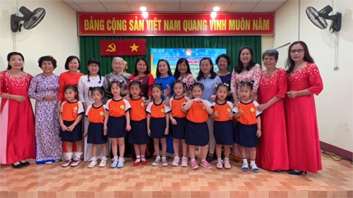 Tham dự Hội nghị tổng kết công tác khuyến học phường 24