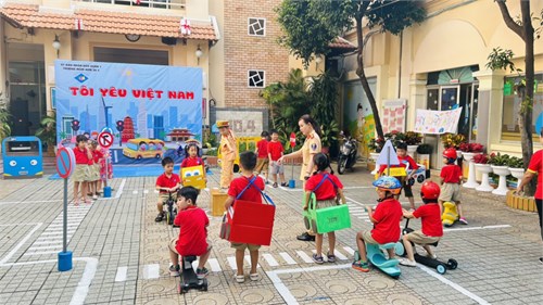 Trường mầm non 30-4 tổ chức ngày hội “tôi yêu việt nam – an toàn giao thông cùng bé”