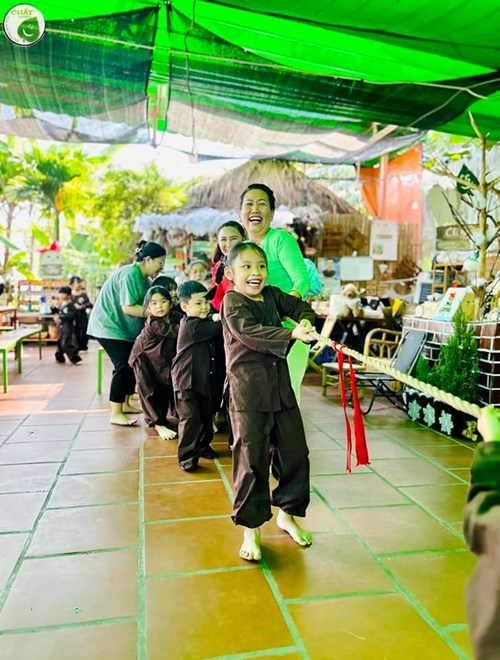 Một ngày làm nông dân nhí