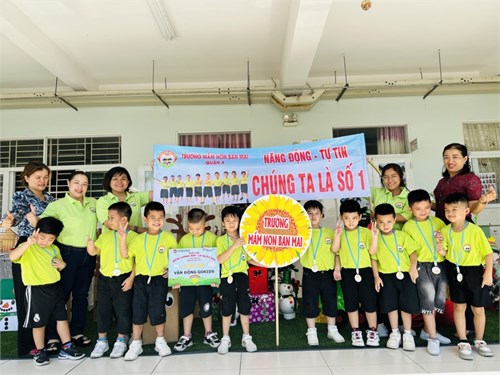 Ngày 12/12/2023 các bé lớp Lá trường Mầm non Ban Mai đã có một buổi trãi nghiệm với chủ đề   Năng lượng mới - cả ngày vui .