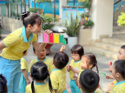Giáo viên Trường Mầm non Bé Ngoan tham gia vòng thi thực hành hội thi “Giáo viên dạy giỏi bậc học mầm non” NH 2023-2024