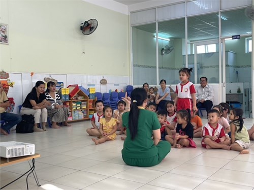 Thao giảng giờ học mời phụ huynh tham dự