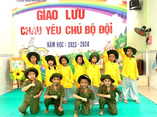 Các bé trường mầm non Hoa Lan giao lưu với các chú bộ đội Chào mừng kỷ niệm 79 năm ngày thành lập Quân đội nhân dân Việt Nam ( 22/12/1944 – 22/12/2023),