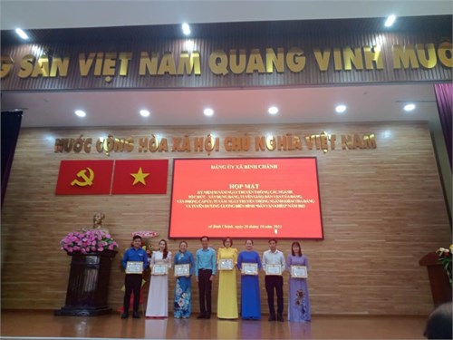 Chúc mừng Chi bộ Hoa Mai đạt giải cao trong Hội thi kỷ niệm 93 năm Ngày truyền thống các Ngành Tổ chức - xây dựng Đảng, Tuyên giáo, Dân vận của Đảng, Văn phòng cấp ủy, 75 năm Ngày truyền thống Ngành Kiểm tra Đảng và tuyên dương gương điển hình “Dân vận khéo” năm 2023.