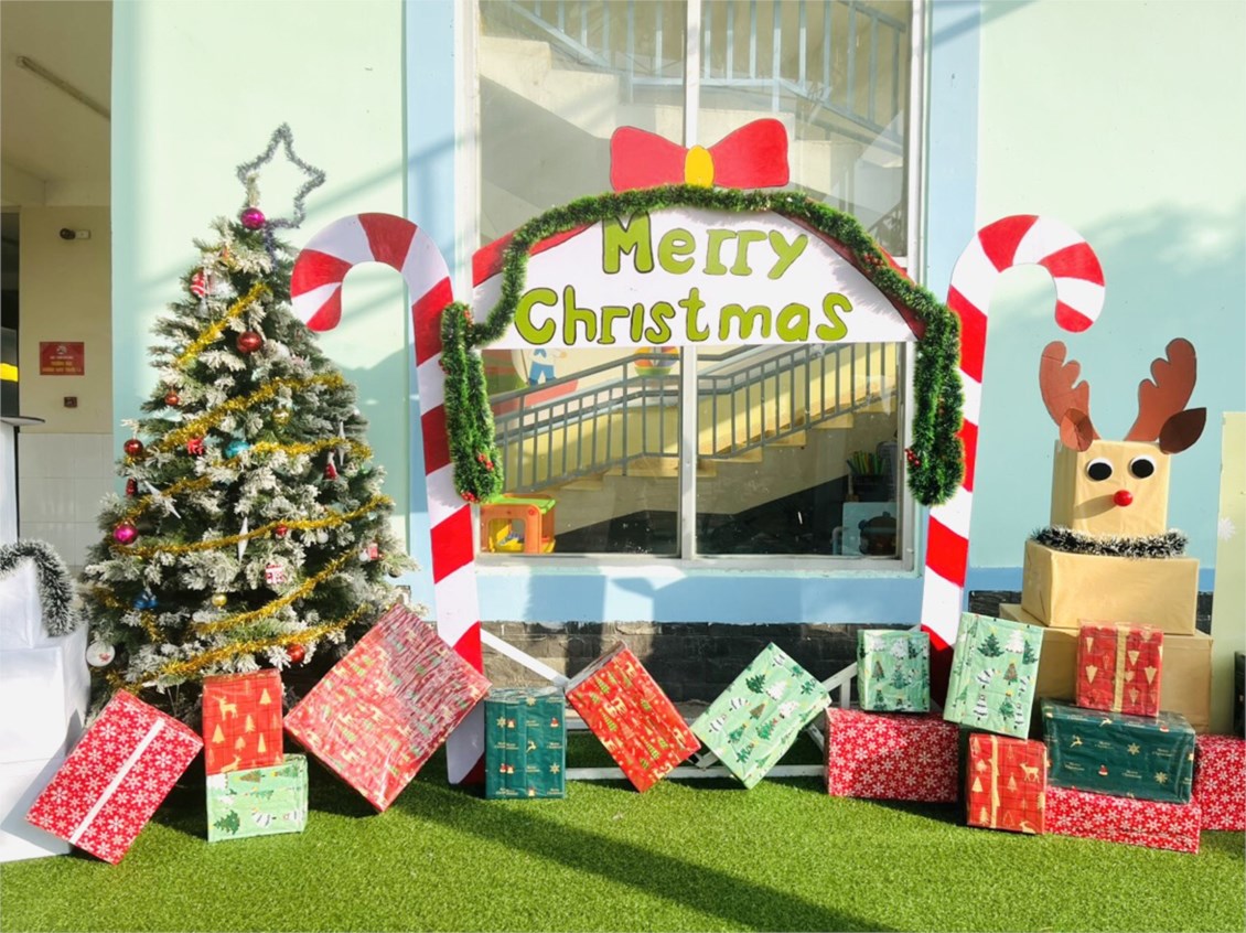 Bé vui Noel, năm học 2023-2024