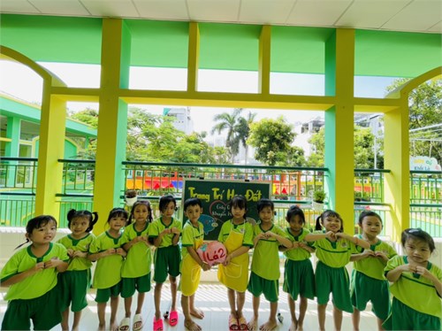 Hội khuyến học Trường Mầm non Tân Phú phát động phong trào nuôi heo đất gây quỹ khuyến học năm học 2023 - 2024.