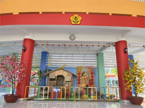 Trang trí Tết Xuân Giáp Thìn 2024 tại trường Mầm non Bé Ngoan 1