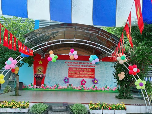 Trường Mầm non Bé ngoan 1 tổ chức hoạt động kỷ niệm 80 năm Ngày thành lập Quân đội nhân dân Việt Nam (22-12-1944 - 22-12-2024) và 35 năm Ngày hội Quốc phòng toàn dân (22-12-1989 - 22-12-2024)