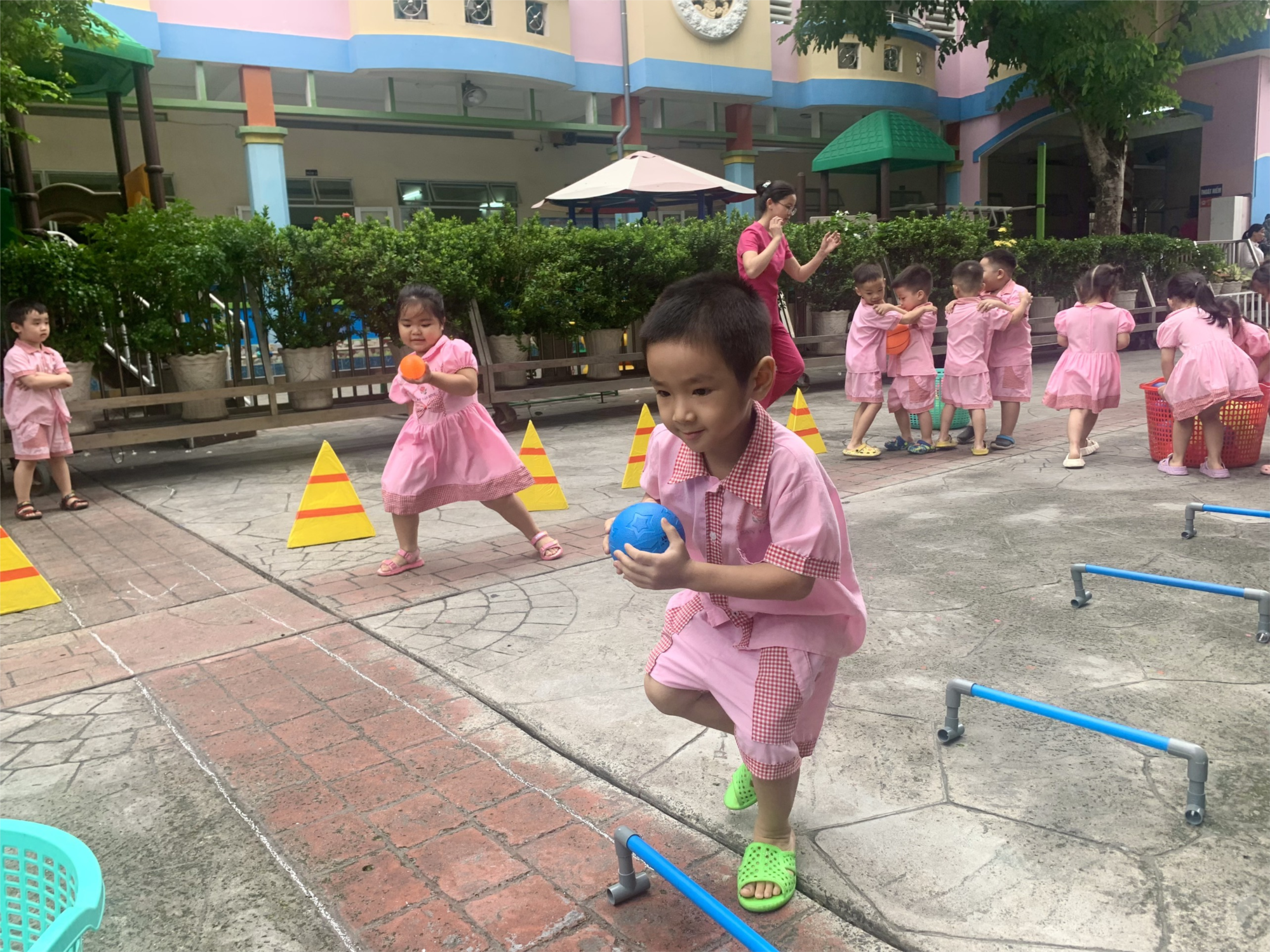 Chơi và học