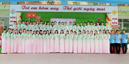 Chào mừng ngày Nhà giáo Việt Nam 20/11/2024.