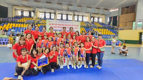 Thi đấu thể dục nhịp điệu