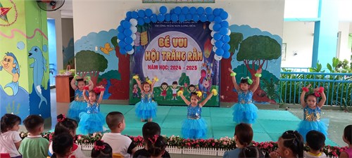 Hình ảnh trẻ diễn văn nghệ trung thu
