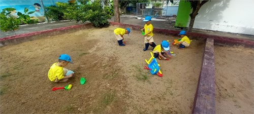 Vui chơi ngoài trời_Chồi 1