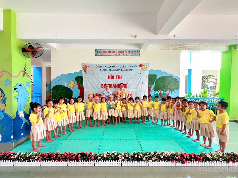 Lớp Lá 1_Tham gia hội thi Bé nhanh trí