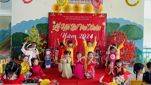 Ngày hội vui đón xuân của các bé trường Mầm non Long Hòa