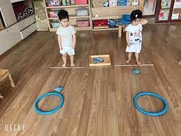 Ném trúng đích nằm ngang