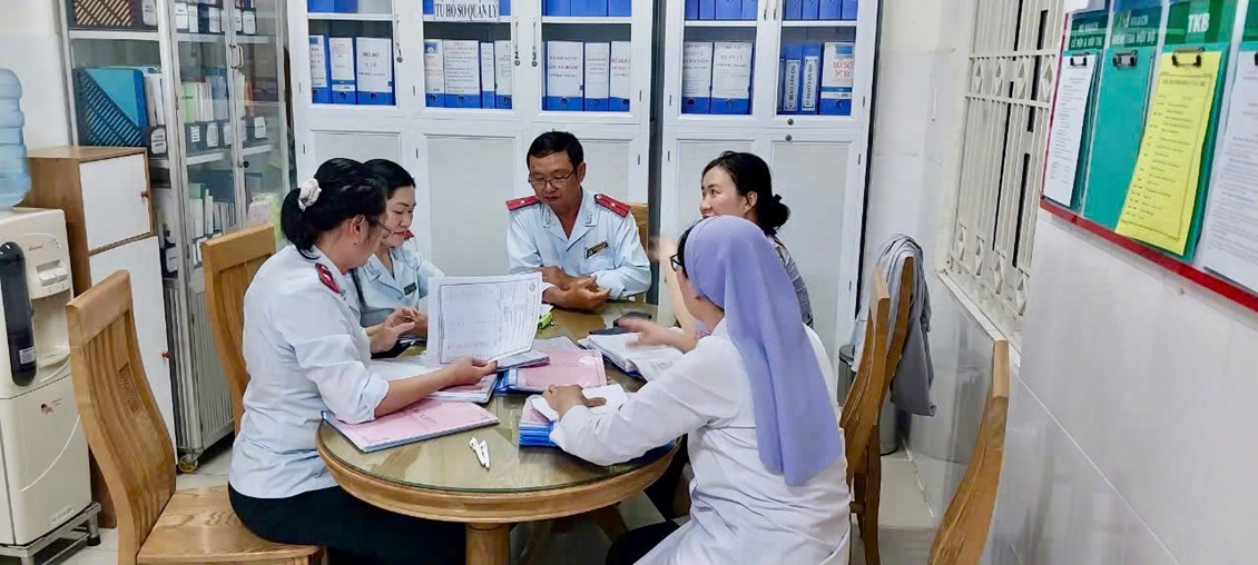 Trường Mẫu giáo Mai Hồng đón đoàn kiểm tra Sở An Toàn Vệ Sinh Thực Phẩm về kiểm tra an toàn vệ sinh thực phẩm năm học 2024-2025