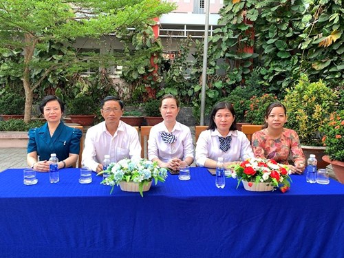 Tham quan trường tiểu học bình lợi