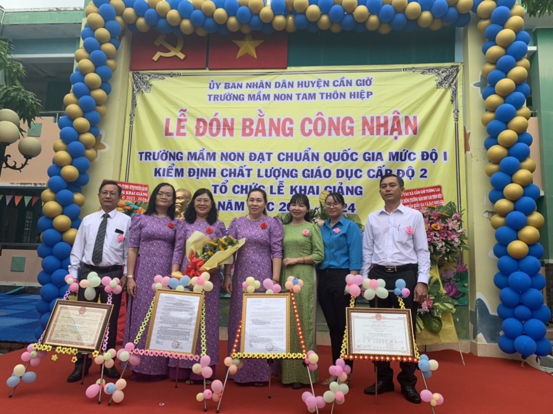 Lễ đón bằng công nhận Trường Mầm non Tam Thôn Hiệp đạt chuẩn Quốc gia mức độ 1
, Kiểm định chất lượng giáo dục cấp độ 2, Tổ chức Lễ Khai giảng năm học: 2023- 2024