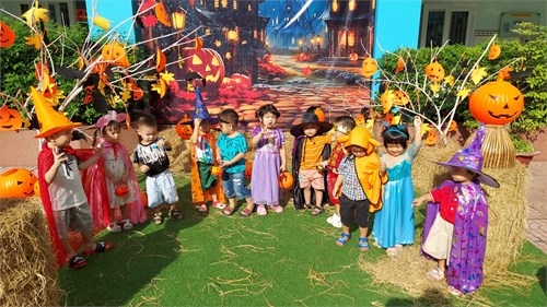 Lễ hội hoá trang Halloween của các bé lớp Cơm thường 2