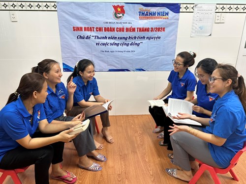 Chi đoàn Mầm non 10A tổ chức sinh hoạt chủ điểm tháng 3/2024 với chủ đề  Thanh niên xung kích tình nguyện vì cuộc sống cộng đồng 