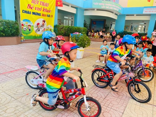 Trường Mầm non 10A tổ chức hội thao  Đua xe đạp  chào mừng kỷ niệm 49 năm Ngày giải phóng hoàn toàn miền Nam, thống nhất Đất Nước (30/4/1975-30/4/2024)