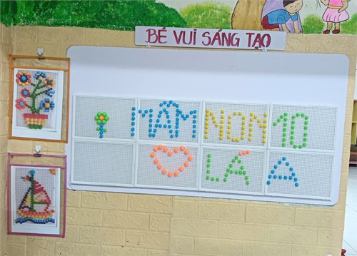 Hoạt động vui chơi trong lớp của các bé lớp lá.