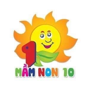 Các bé cắm hoa ngày 8/3