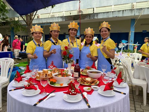 Công đoàn cơ sở Mầm non 10 tham gia Hội thi  Nấu và trang trí bàn tiệc  Chào mừng 42 năm Ngày Nhà Giáo Việt Nam (20/11/1982 - 20/11/2024) do Phòng GDĐT & LĐLĐ phối hợp tổ chức.