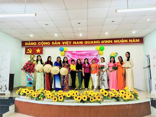 Xây dựng trường học hạnh phúc