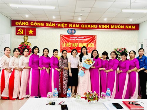 Kết nạp đảng viên.
