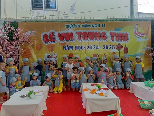 Bé vui trung thu