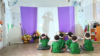 Tiết học âm nhạc: hát cho trẻ nghe  chú thỏ con 