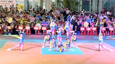 Sự nổ lực, cố gắng hết mình của các bé trường MN12 đã tạo nên thành công trong hội thi  Liên hoan Aerobic khối Mầm non - Tiểu học Quận 5 năm 2024 . Phần thưởng  Giải A  dành cho các con thật xứng đáng, chúc mừng các con...