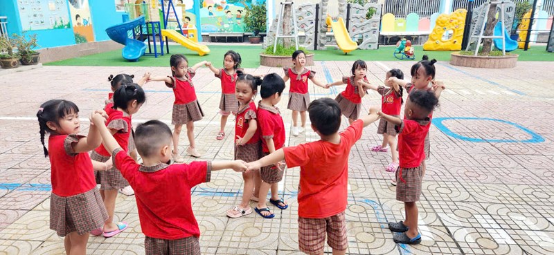 Trò chơi vận động 
Lớp chồi 4