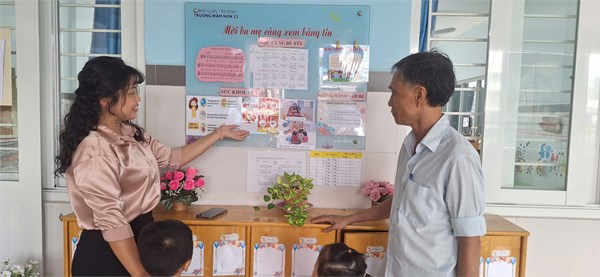 Phối hợp với phụ huynh trong công tác phòng chống dịch bệnh
Lớp chồi 1