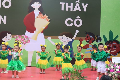 Văn nghệ hội lễ 20/11/2024