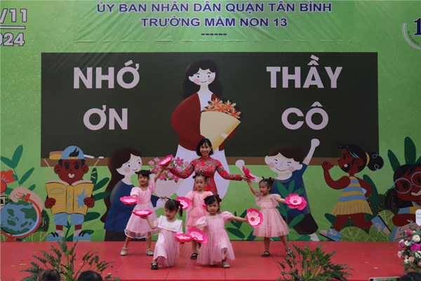 Văn nghệ lễ hội 20/11/2024