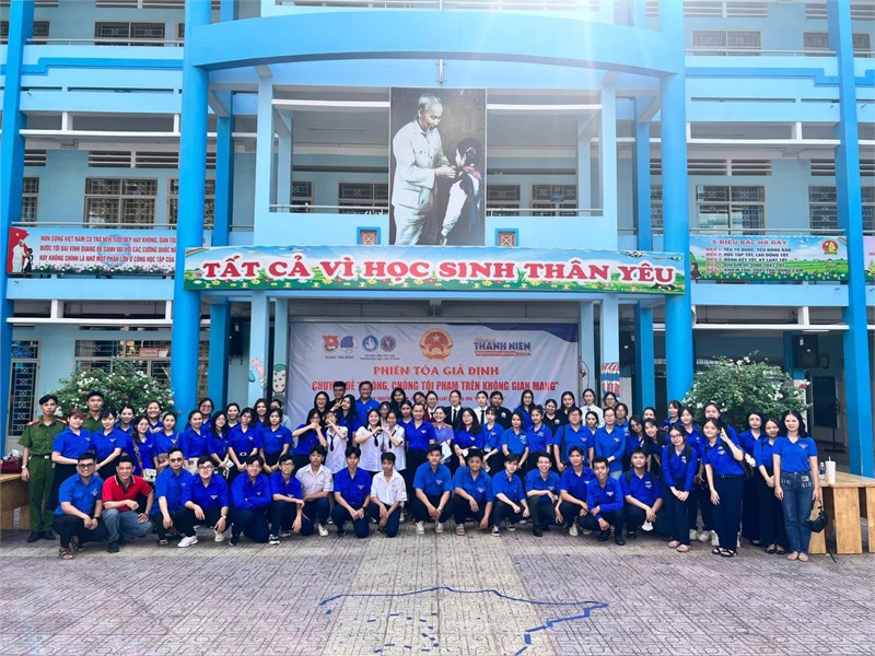 Chi Đoàn trường Mầm non 13 tham gia chuyên đề “Phòng, chống tội phạm trên không gian mạng”