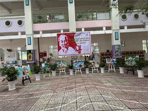 Kỉ niệm 134 năm ngày sinh Chủ Tịch Hồ Chí Minh