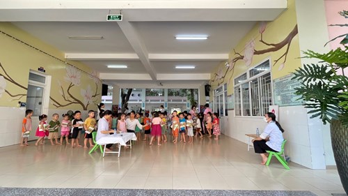 Chồi 3: Bé khám sức khỏe lần 2