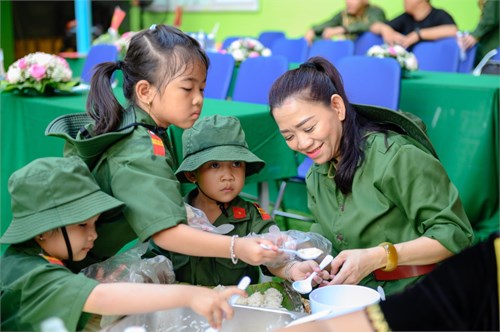 MN14B- Hậu phương vững chắc, vắt cơm đãi bộ đội chiến thắng