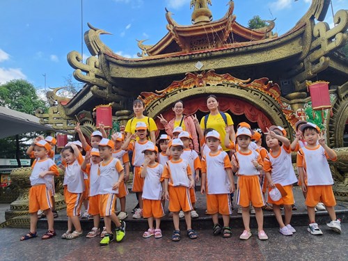 Tổ chức các hoạt động trong tháng 4