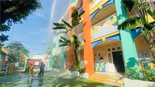 Thực tập phương án Sơ tán an toàn cho trẻ khi có cháy trong trường học năm 2024