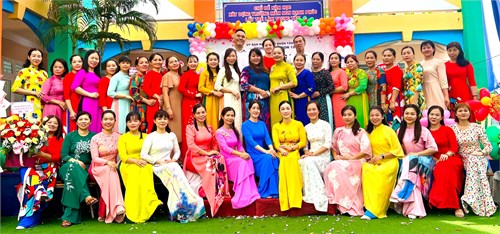 Trường Mầm non 15 tổ chức lễ kỷ niệm 42 năm ngày Nhà giáo Việt Nam (20/11/1982 - 20/11/2024)