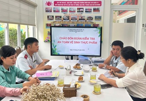 Trường Mầm non 19/5 đón đoàn kiểm tra an toàn vệ sinh thực phẩm thành phố.