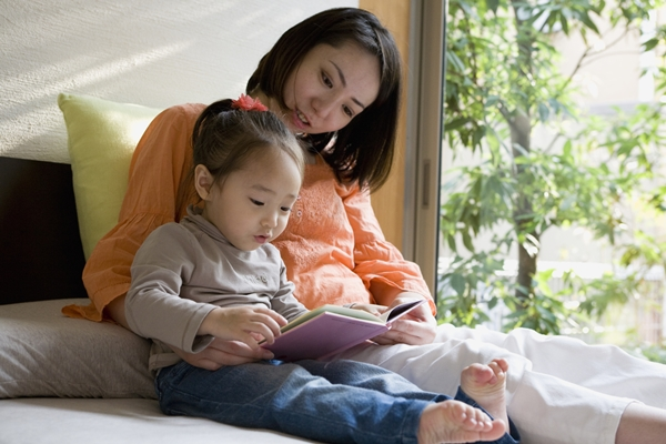 Làm sao nuôi dưỡng cảm xúc cho bé?